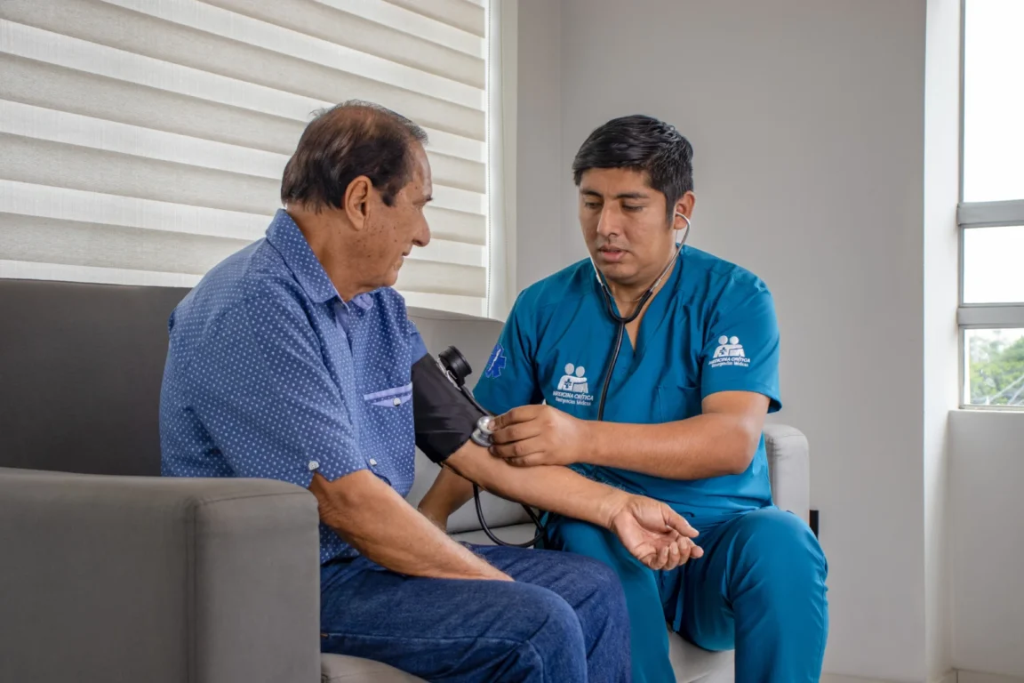 Control de signos vitales en casa: Valores normales y por qué un experto debe hacerlo 1 Control de signos vitales en casa