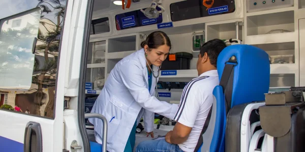 Bienestar laboral en momentos críticos: ¿está tu equipo preparado para salvar una vida?